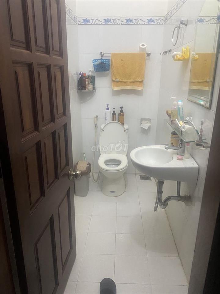 Cho thuê tầng 3 (2 phòng ngủ diện tích 18m2)