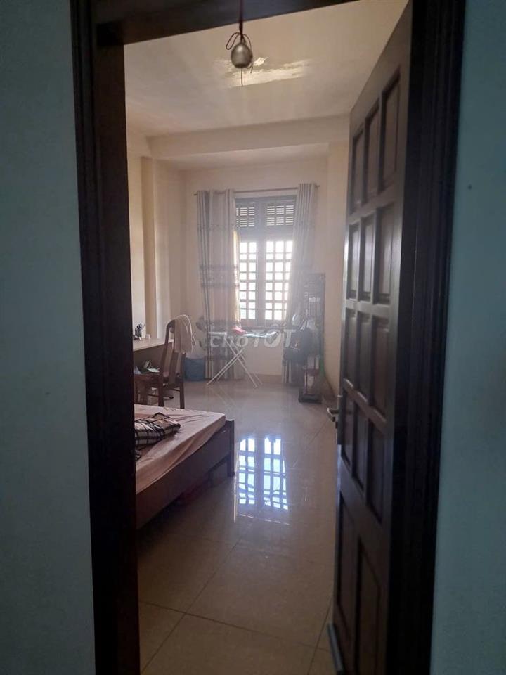 Cho thuê tầng 3 (2 phòng ngủ diện tích 18m2)