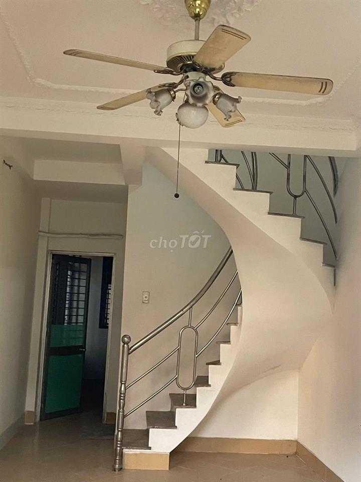 Cho thuê xưởng 3Pha, 900m2, giá 70tr/ tháng