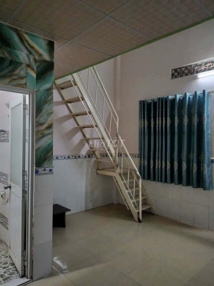 Nhà trọ 30 m2 - 1,2 triệu - Cách phà Cát Lái 400 mét - Sát chợ Phú Hữu