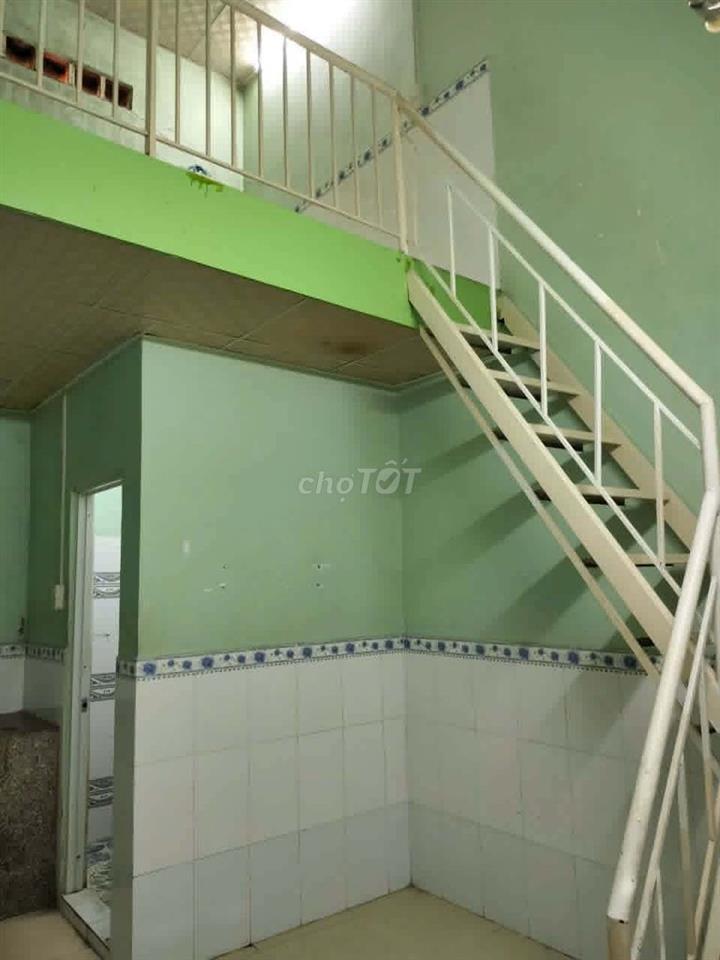 Nhà trọ 30 m2 - 1,2 triệu - Cách phà Cát Lái 400 mét - Sát chợ Phú Hữu