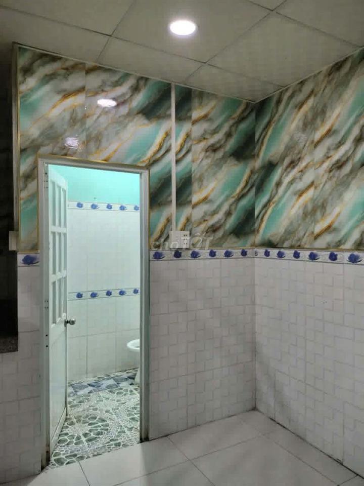 Nhà trọ 30 m2 - 1,2 triệu - Cách phà Cát Lái 400 mét - Sát chợ Phú Hữu