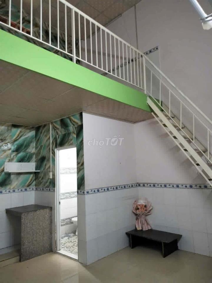 Nhà trọ 30 m2 - 1,2 triệu - Cách phà Cát Lái 400 mét - Sát chợ Phú Hữu