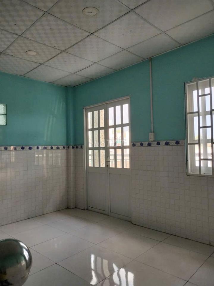 Cần bán Nhà ở + Kèm Dãy nhà trọ. Cách Phà C.Lái 400 m. Sát Chợ Phú Hữu