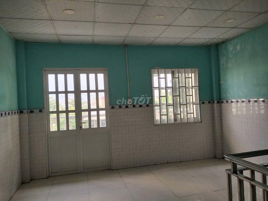 Cần bán Nhà ở + Kèm Dãy nhà trọ. Cách Phà C.Lái 400 m. Sát Chợ Phú Hữu
