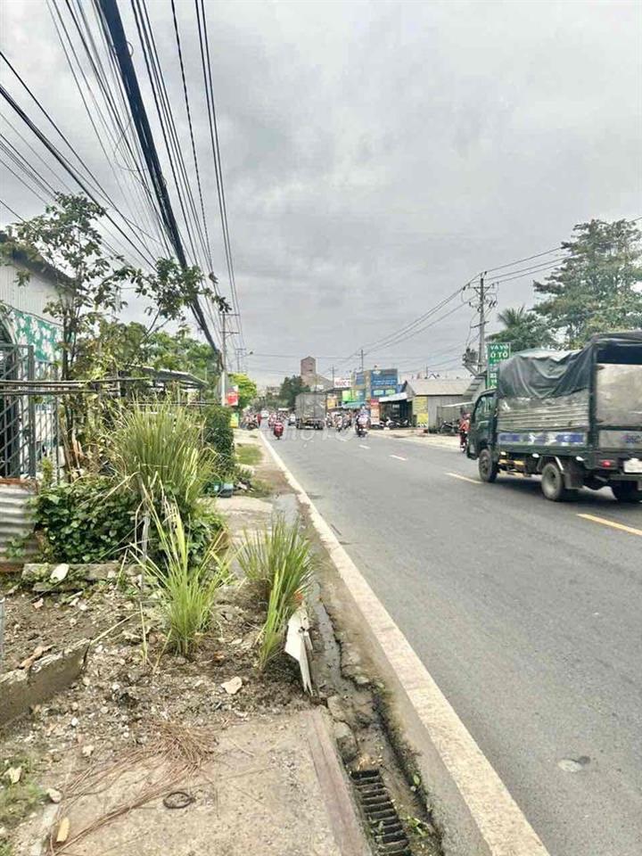 VỊ TRÍ ĐẸP - MẶT TIỀN - Chính Chủ Bán Nhanh Lô Đất Kèm Dãy Nhà Trọ Tại
