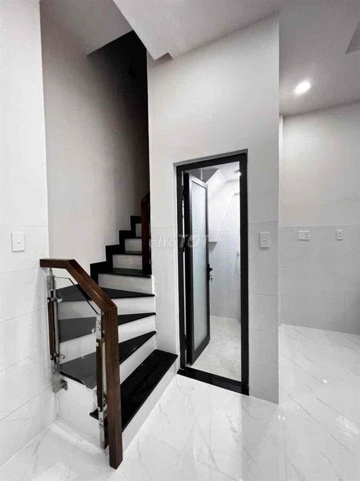 Cho thuê nhà ở và làm VP mặt hẻm cách Quang Trung 1 căn nhà