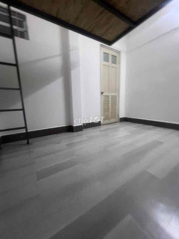 Cho thue phòng dọn vào ở đầu tháng 9