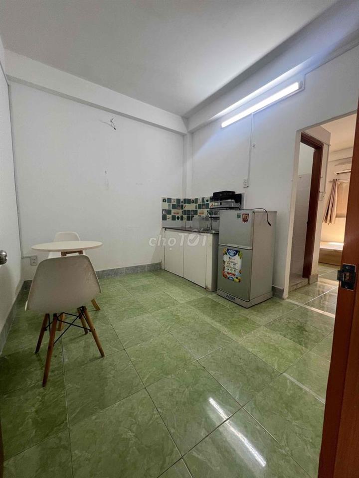 căn hộ tách bếp , phòng 30m2 quận Phú Nhuận