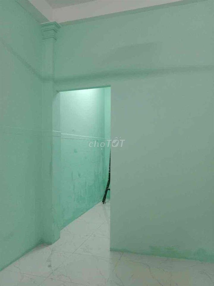 nhà mới sữa chữa,mới ,sạch đẹp,dọn vào là ở