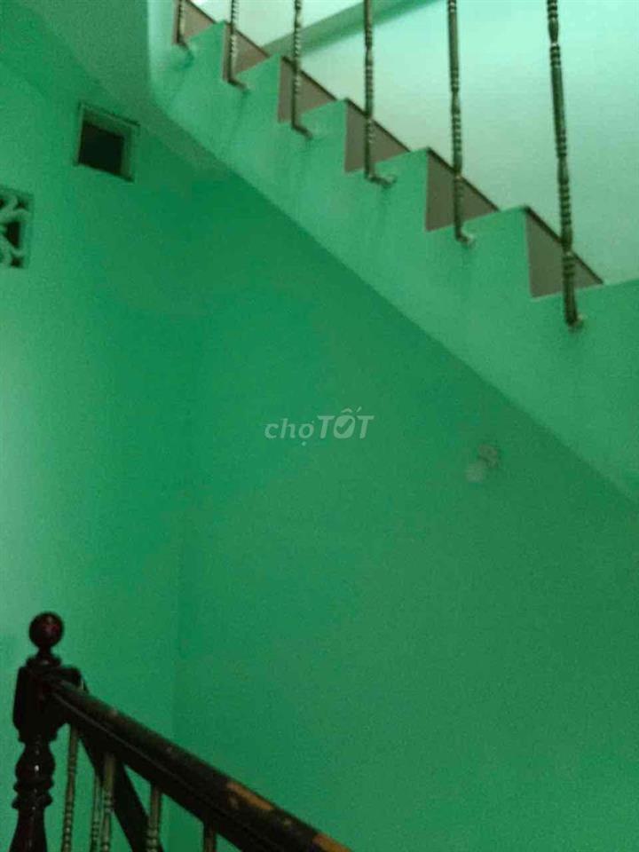 nhà mới sữa chữa,mới ,sạch đẹp,dọn vào là ở