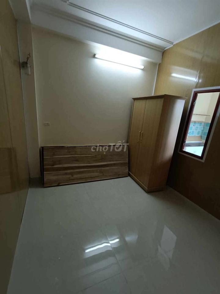 Còn phòng cho sinh viên, người đi làm tại Ngõ 211 phố Khương Trung