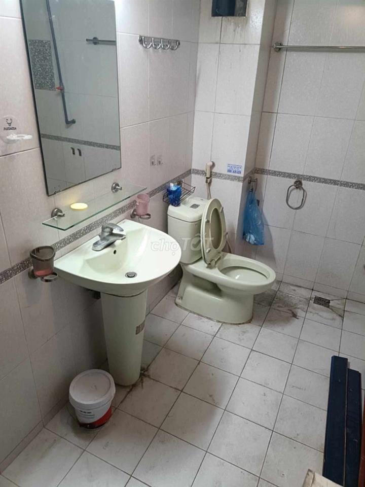 Còn phòng cho sinh viên, người đi làm tại Ngõ 211 phố Khương Trung