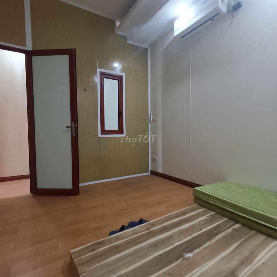 Còn phòng cho sinh viên, người đi làm tại Ngõ 211 phố Khương Trung