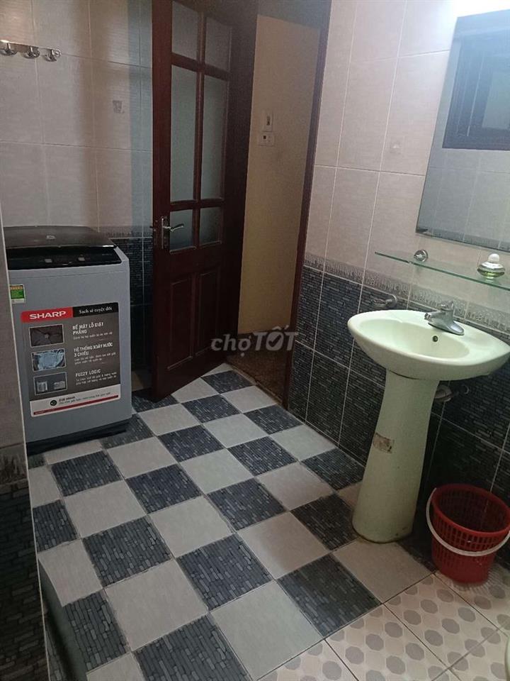 Còn phòng cho sinh viên, người đi làm tại Ngõ 211 phố Khương Trung
