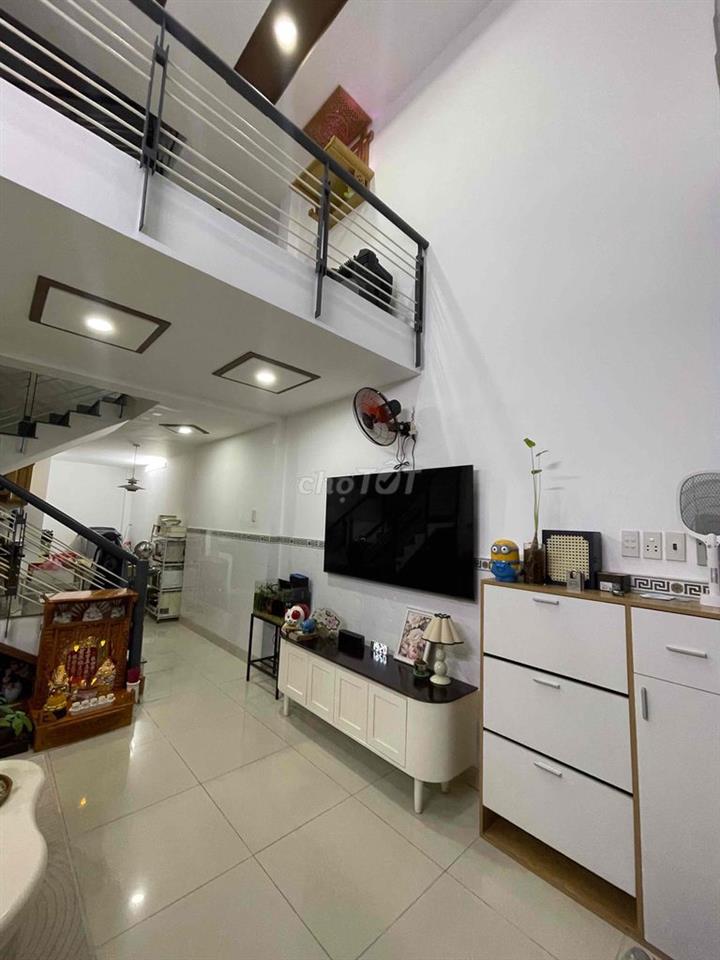 Bán nhà đang ở sổ hồng đầy đủ