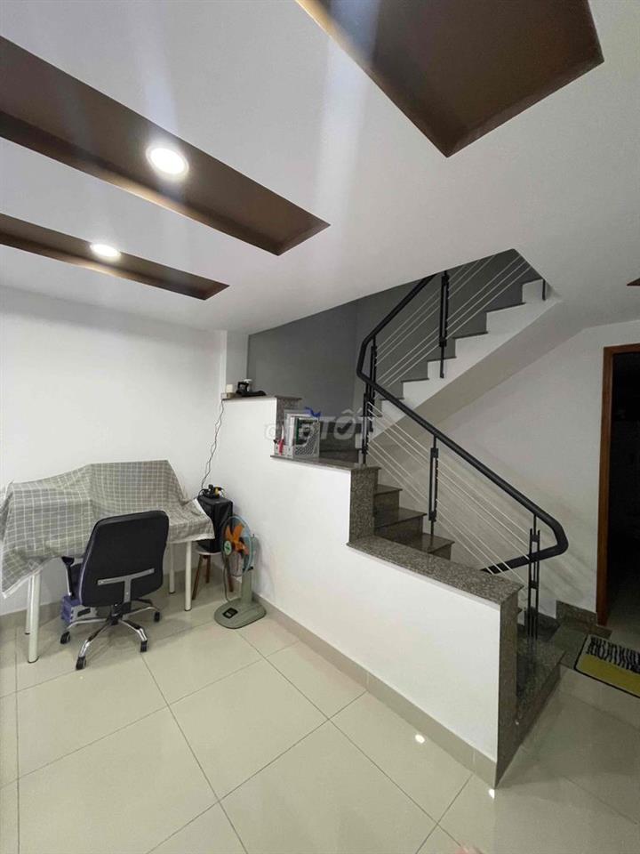 Bán nhà đang ở sổ hồng đầy đủ