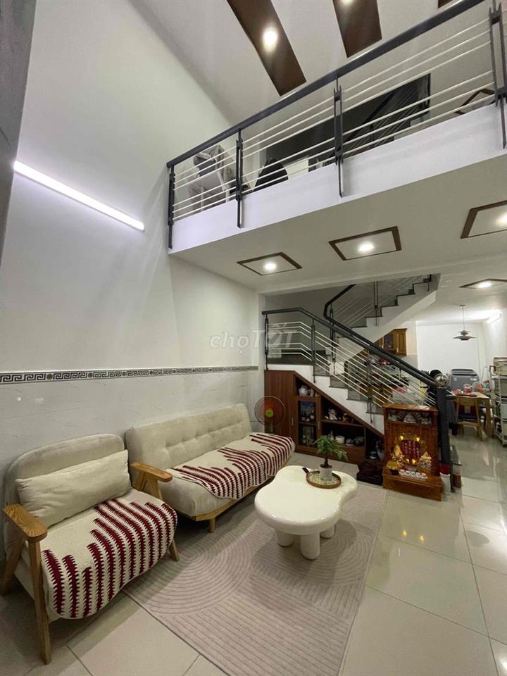 Bán nhà đang ở sổ hồng đầy đủ