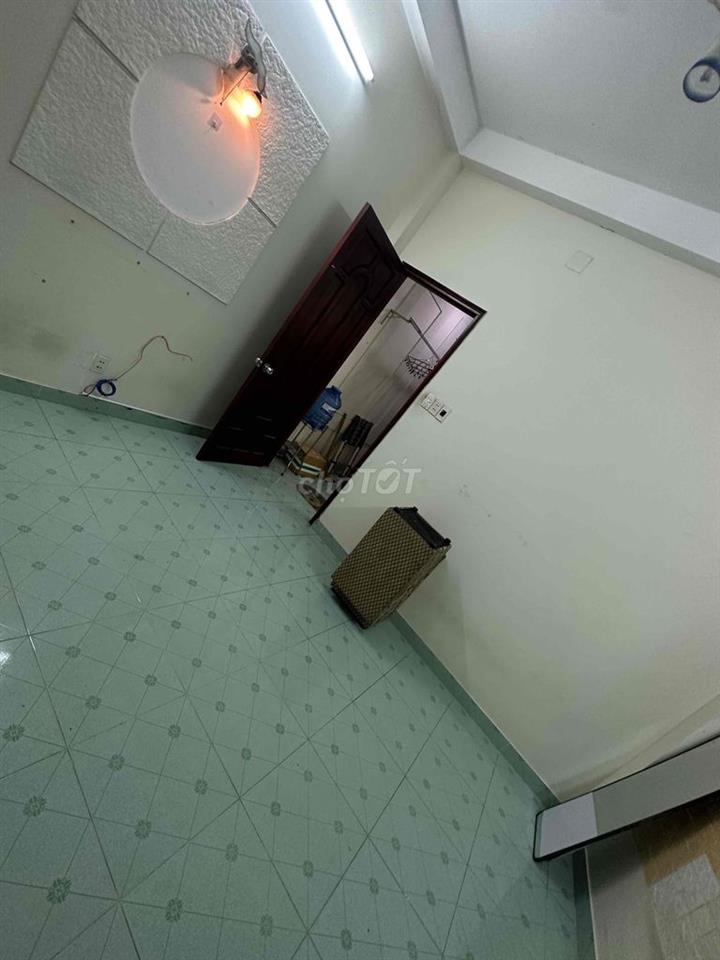 cho thuê phòng có bancon sân thượng riêng biệt