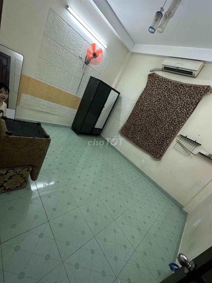cho thuê phòng có bancon sân thượng riêng biệt
