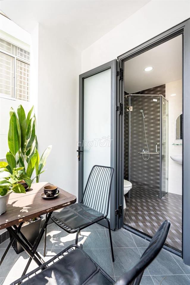 NHÀ MỚI 100% , CHỈ 6X NGAY NGỌC HÀ, Ô TÔ ĐỖ CỬA 40M2, BAN CÔNG THOÁNG