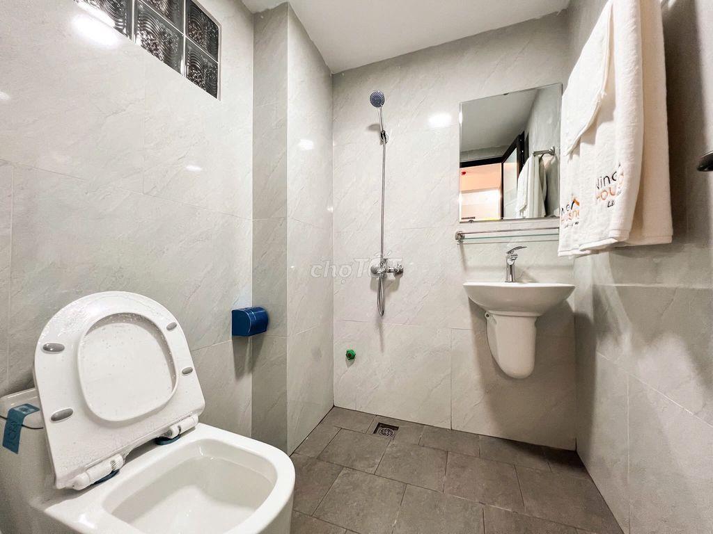 Chú ý!!! 1N1K rộng, thoáng, ban công cửa sổ, ô tô đỗ ở Đào Tấn, Kim Mã