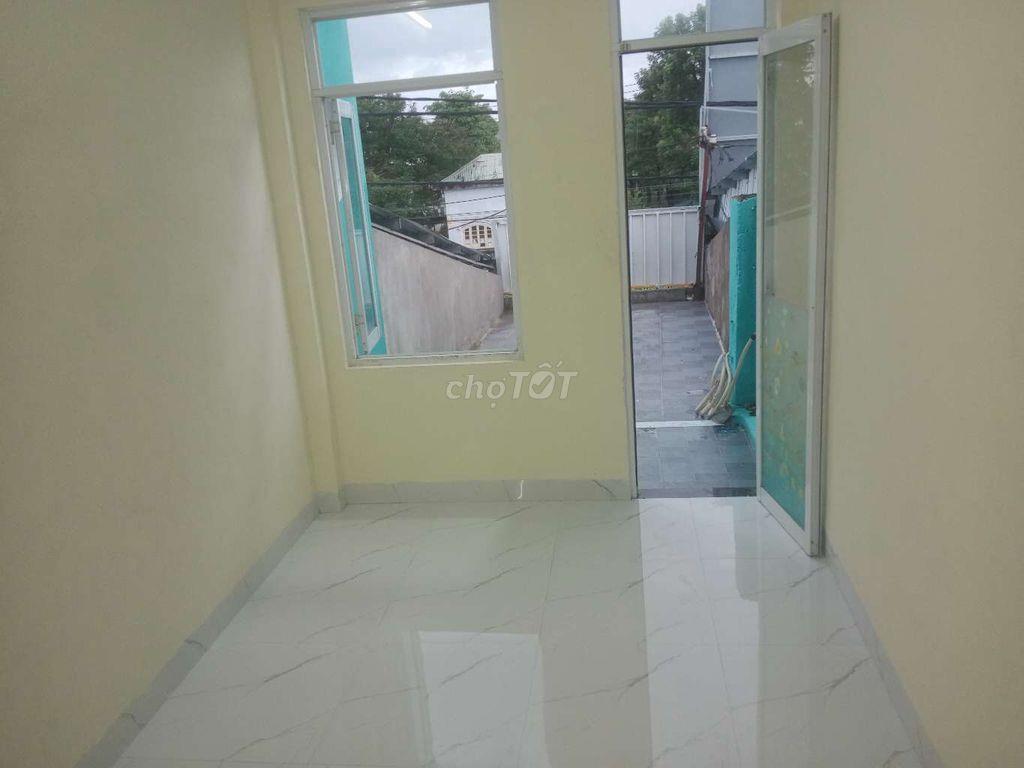 nhà nguyên căn mặt tiền ADV