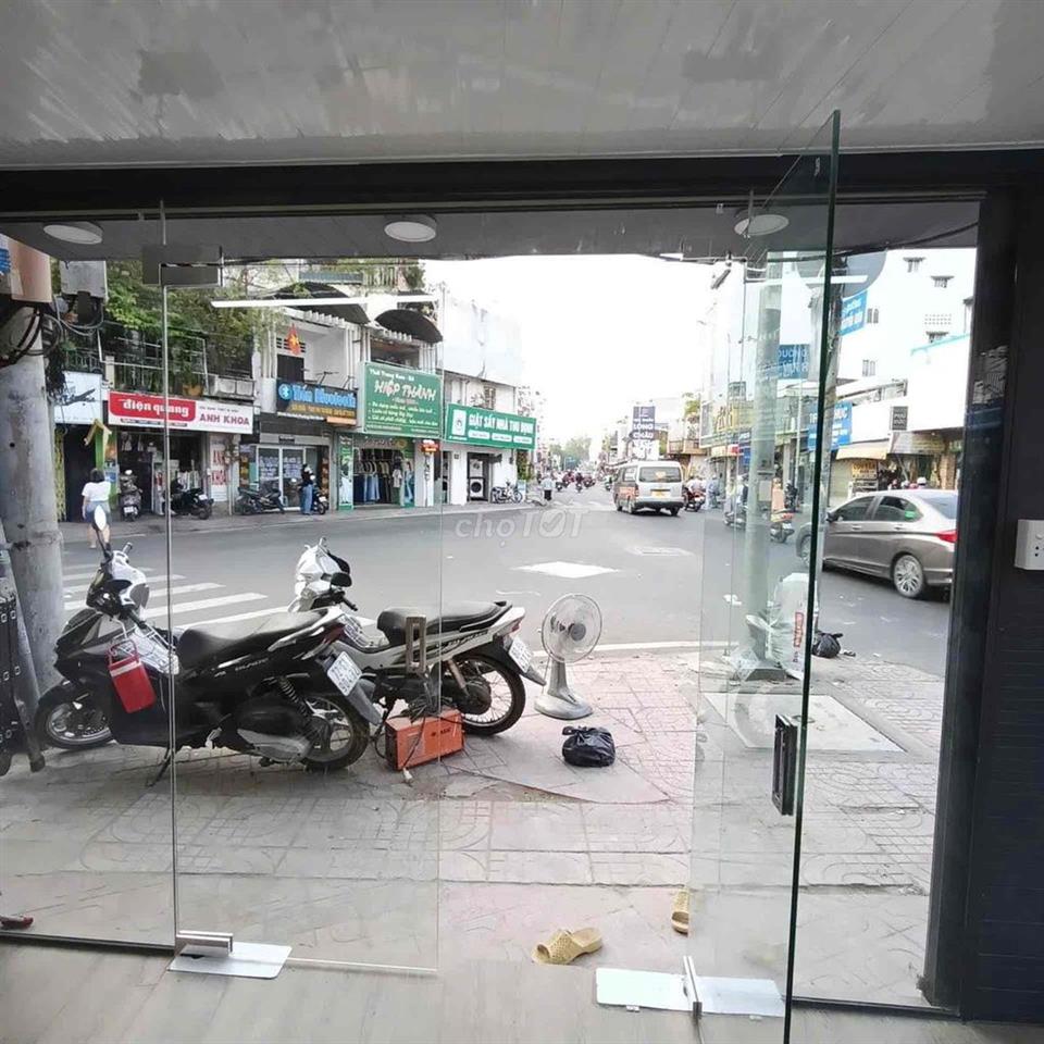 Mặt Tiền Hồ Văn Huê