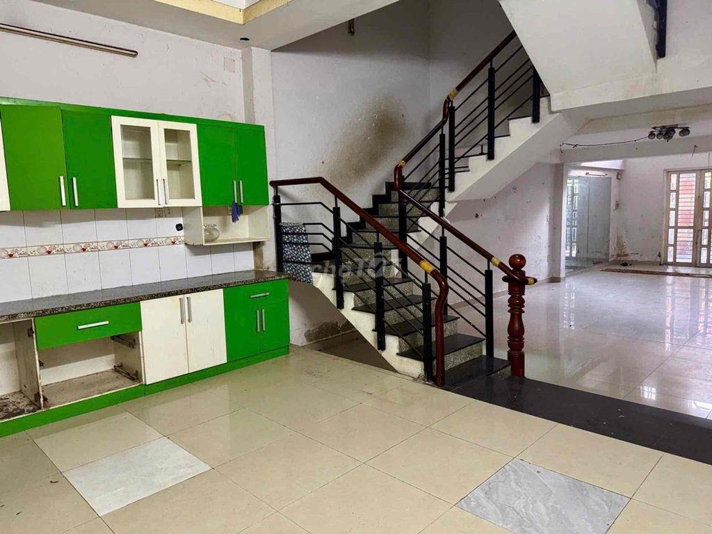 Bán nhà 5 tầng 120m2 ngay trung tâm Gò Vấp