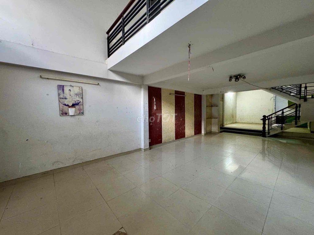 Bán nhà 5 tầng 120m2 ngay trung tâm Gò Vấp