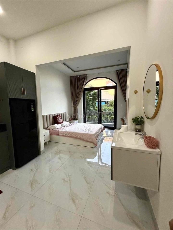 bán nhà đường Nguyễn Bá Lân