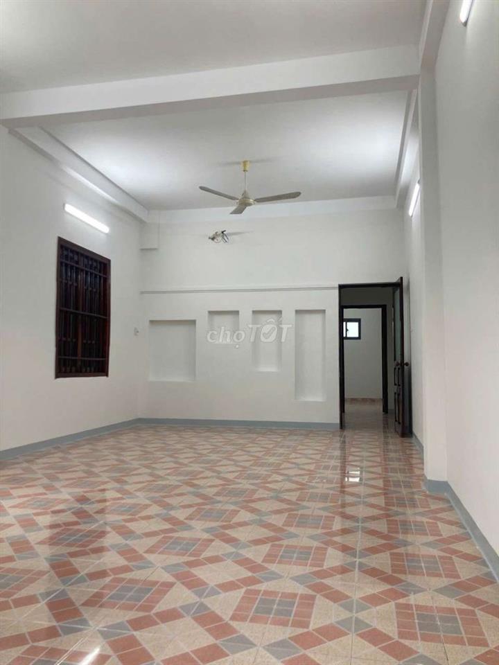 cho thuê nhà mặt tiền Nguyễn Thị Minh khai 25tr 3 tầng