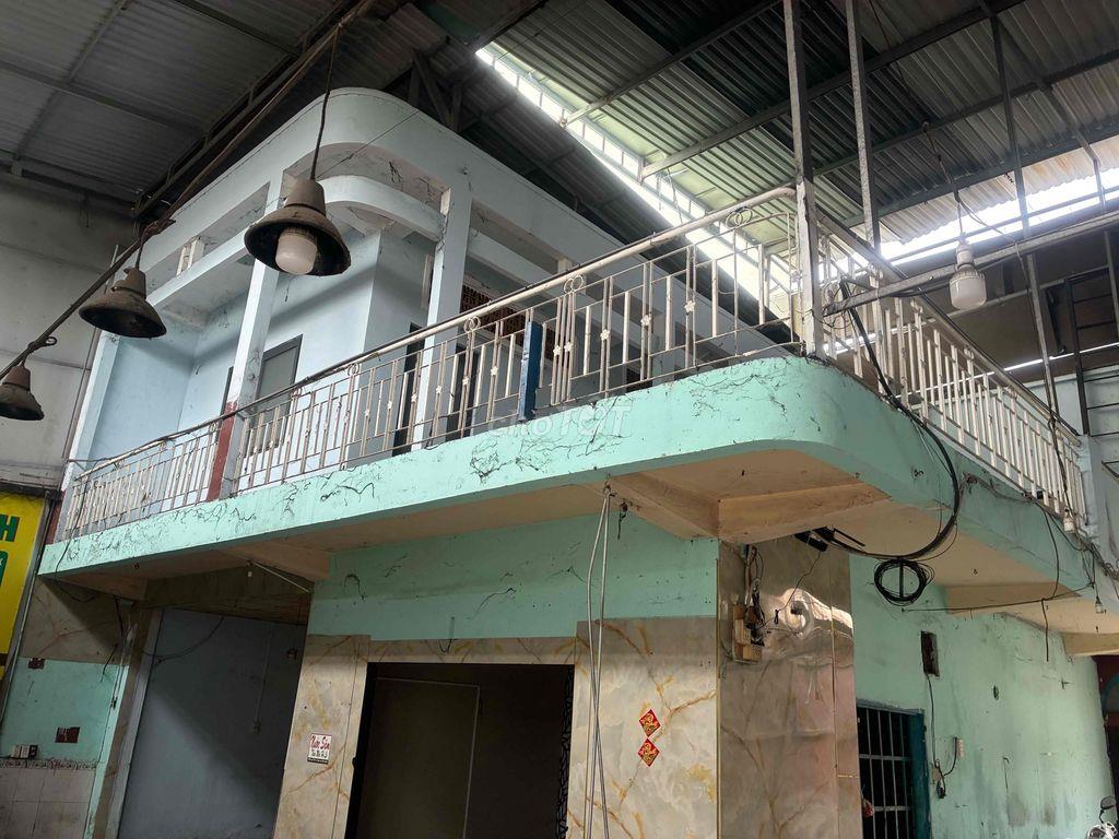 Nhà mặt tiền