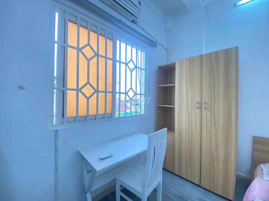 CHDV full nội thất 18m2 ngay trung tâm quận 1 giá sv 4.5tr