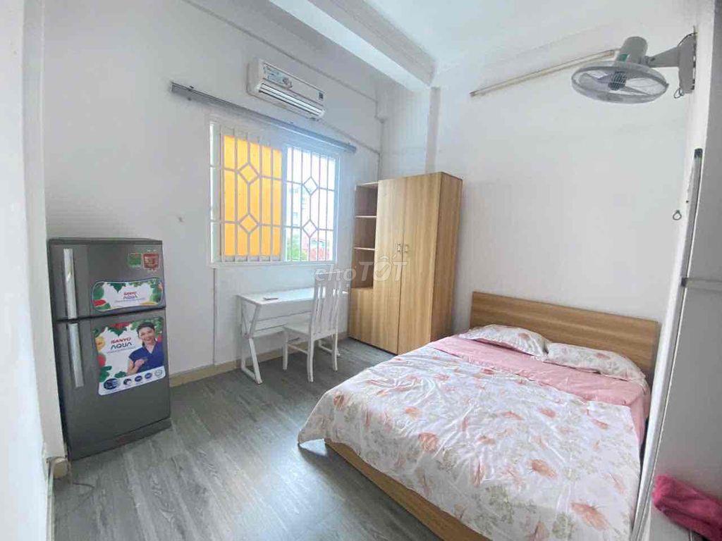 CHDV full nội thất 18m2 ngay trung tâm quận 1 giá sv 4.5tr