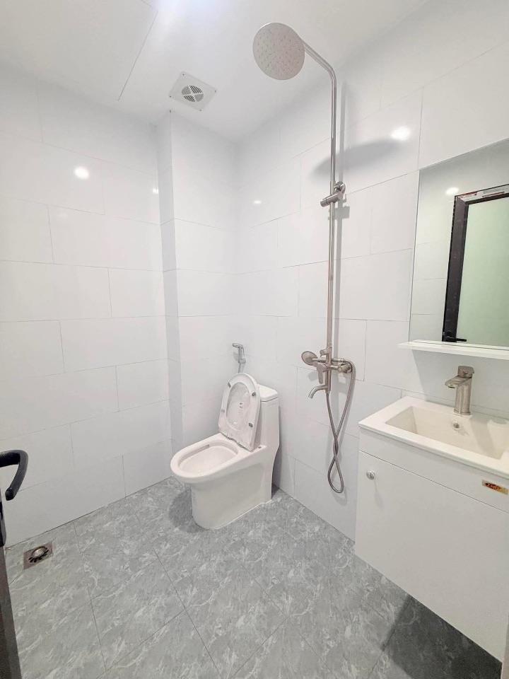 Bán nhà Phố Nối 45m2 3 tầng nhà mới ô tô đỗ cửa giá 2.5 tỷ