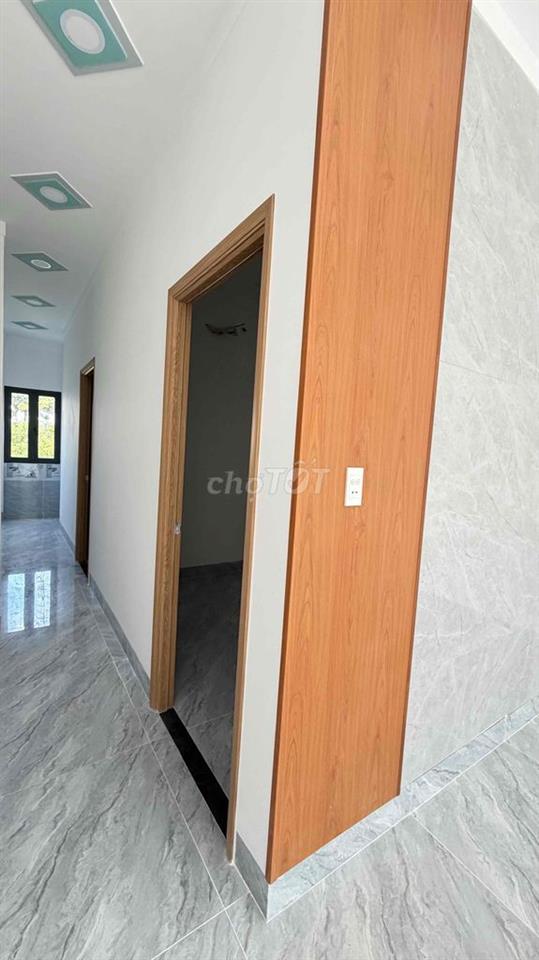 Bán nhà 180m mới xây Trần Văn Mười Đại Hải