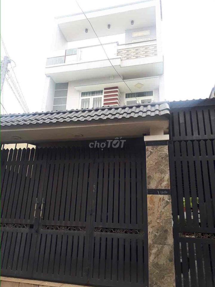 Cần bán gấp nhà sổ hồng. Đường nhựa thông