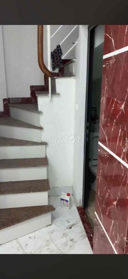 Chính chủ cho thuê nhà số 8 Hạ Yên Quyết