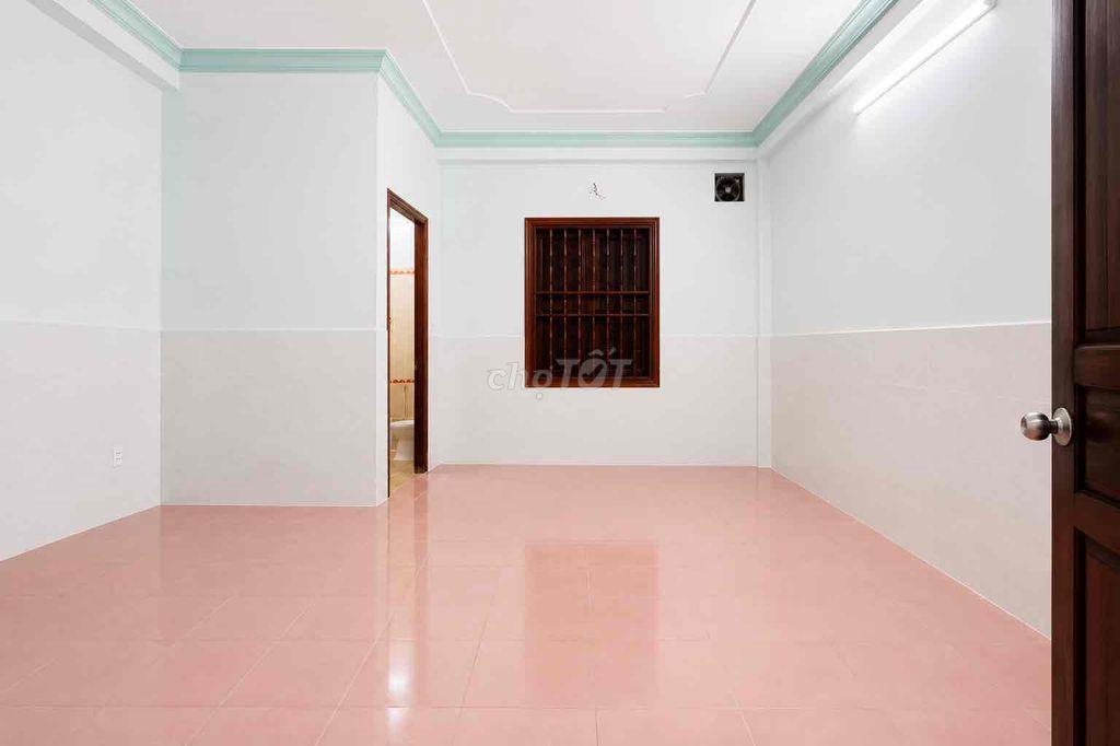 Phòng Cao cấp, Rộng rãi, Cửa gỗ