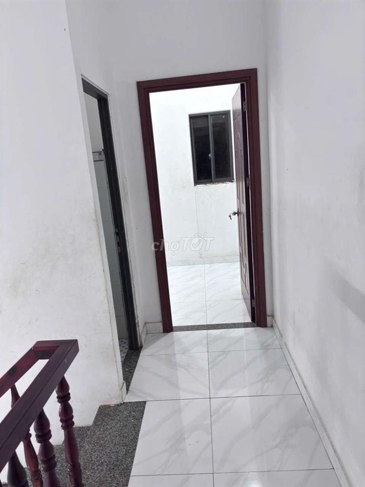 cho thuê nhà nguyên căn gần vòng xoay tua một