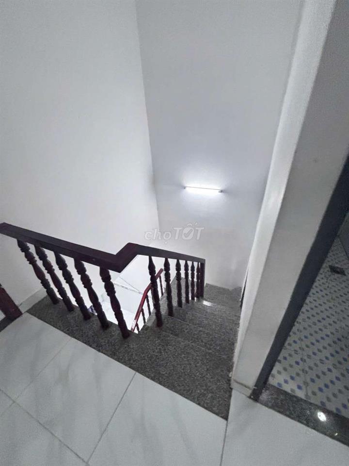 cho thuê nhà nguyên căn gần vòng xoay tua một