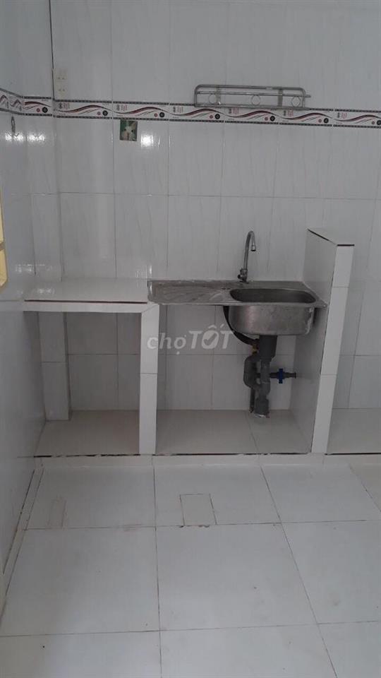 Phòng trọ mặt tiền Trần Hưng Đạo gần cầu quay
