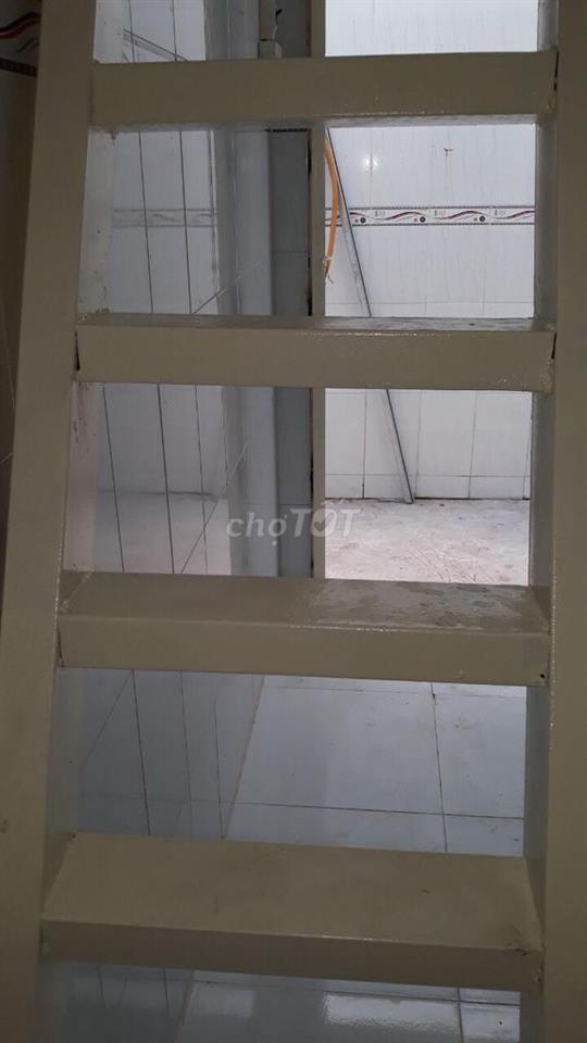Phòng trọ mặt tiền Trần Hưng Đạo gần cầu quay