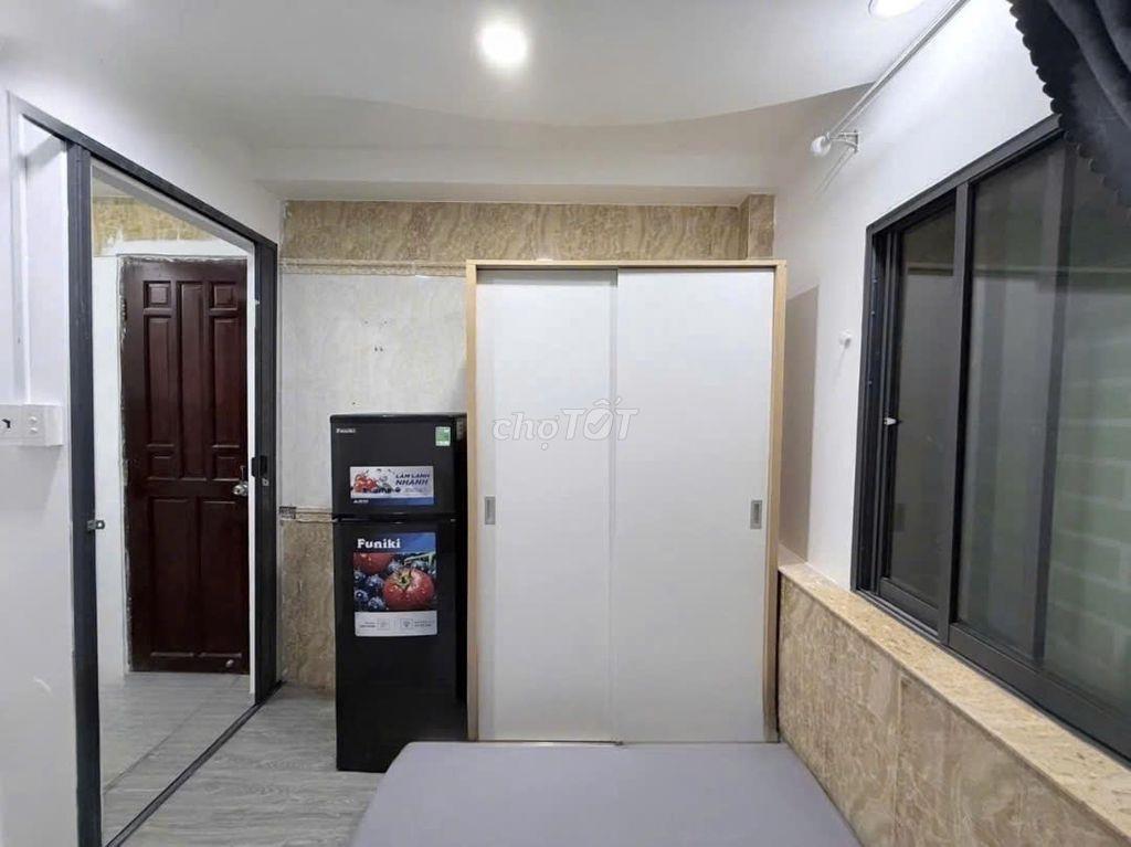 1pn riêng tách bếp full nội thất cửa sổ đường xe hơi cách PXL 100m