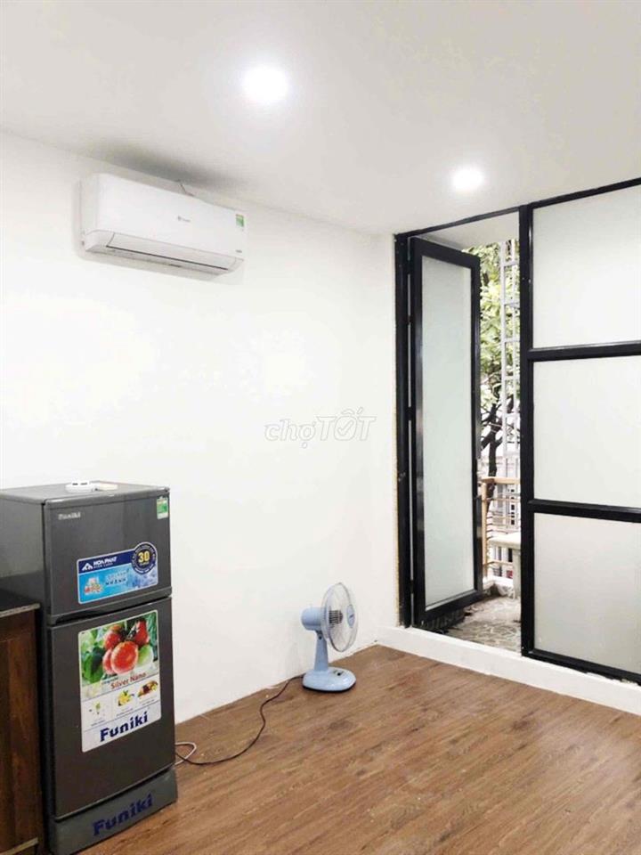 PHÒNG TRỌ BAN CÔNG QUẬN 10 GẦN UEH, ĐH Y DƯỢC - KHU AN NINH BẢO VỆ