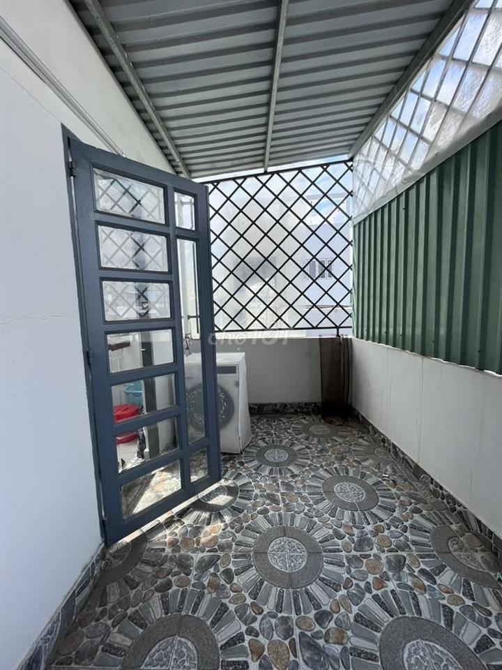 CHO THUÊ NHÀ NGUYÊN CĂN MÌNH CHÍNH CHỦ, 4PN + 5WC, 4,5x12, NT CƠ BẢN
