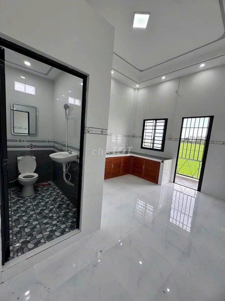 Cần bán gấp căn nhà mới toanh 800tr ở KCN Trảng Bàng 135m2 Sổ Riêng