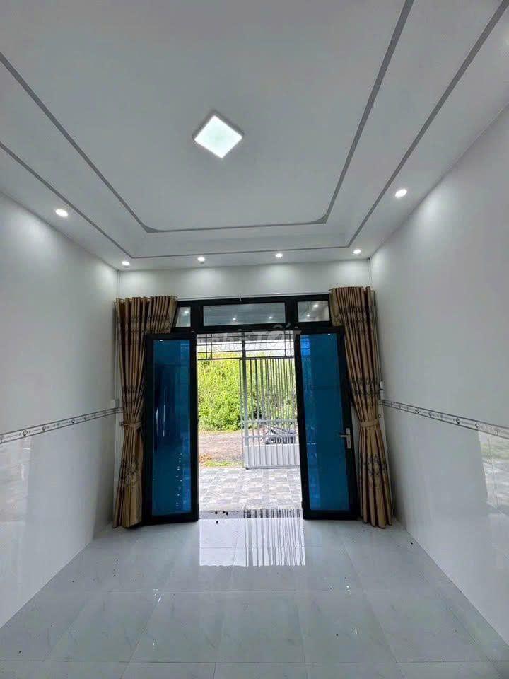 Cần bán gấp căn nhà mới toanh 800tr ở KCN Trảng Bàng 135m2 Sổ Riêng
