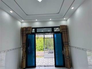 Cần bán gấp căn nhà mới toanh 800tr ở KCN Trảng Bàng 135m2 Sổ Riêng